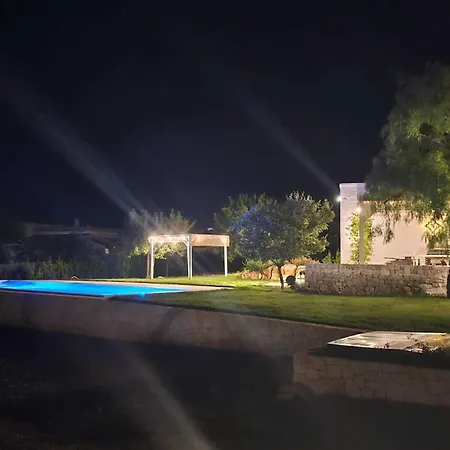 Trullo Milena With Exclusive Pool Vila